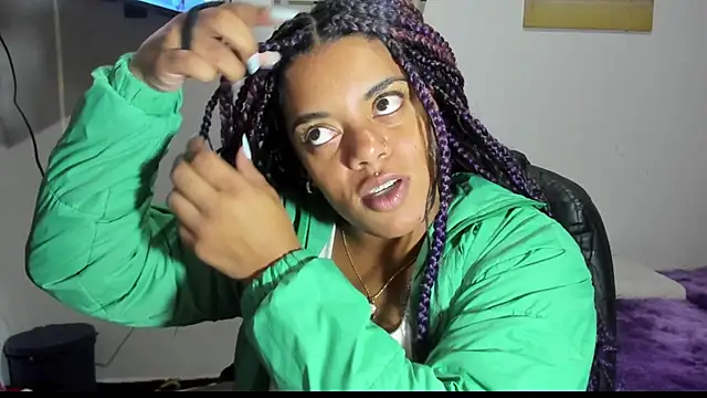 ladyrd1 online show from 10/01/25, 05:34