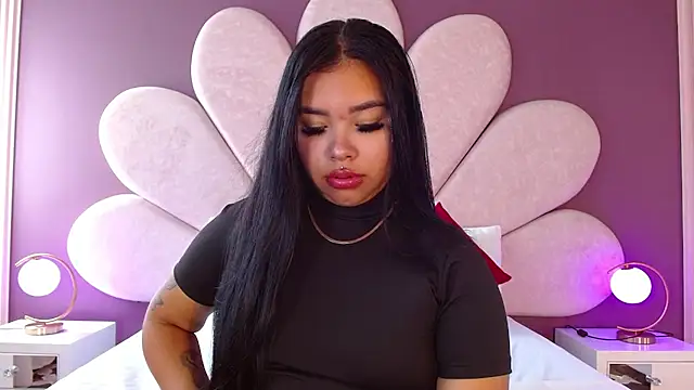 Snapshot of MarianaGarciaa__ chatting on 05/08/26, 07:17 MarianaGarciaa online show from 05/08/26, 07:17