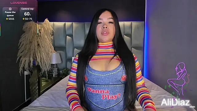 MarianaGarciaa   online show from 09/23/25, 07:43