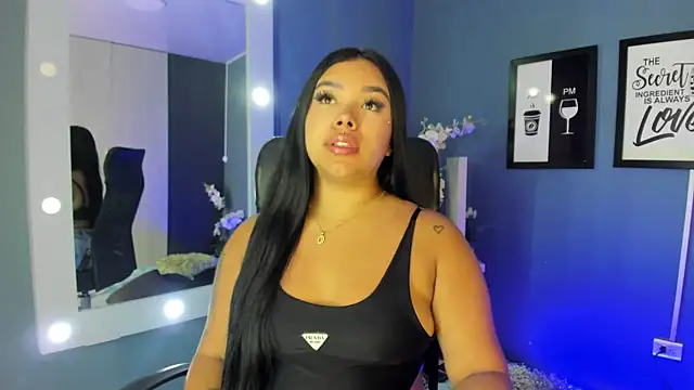 MarianaGarciaa   online show from 04/13/26, 06:56