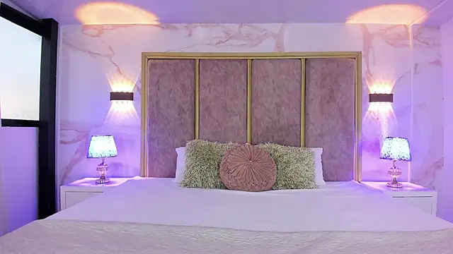 MarianaGarciaa   online show from 09/16/25, 11:44