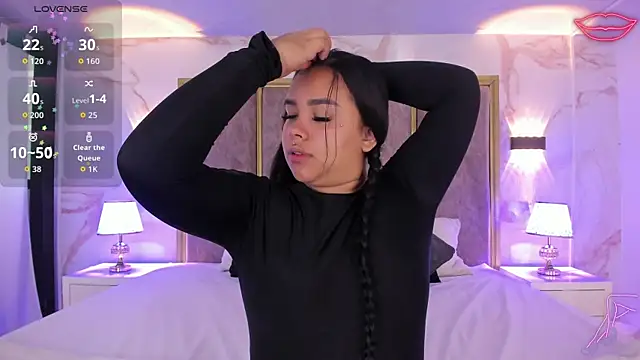 MarianaGarciaa   online show from 09/26/25, 07:21