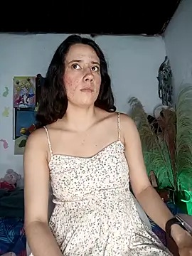 lovely kitt online show from 04/22/26, 02:18