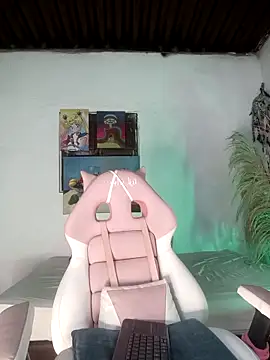 Snapshot of lovely_kitt chatting on 02/27/26, 02:56 lovely kitt online show from 02/27/26, 02:56