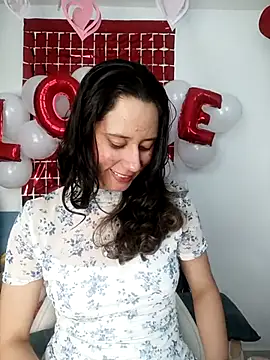 Snapshot of lovely_kitt chatting on 02/15/26, 03:40 lovely kitt online show from 02/15/26, 03:40