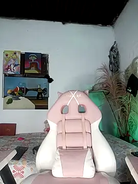 lovely kitt online show from 03/18/26, 02:48