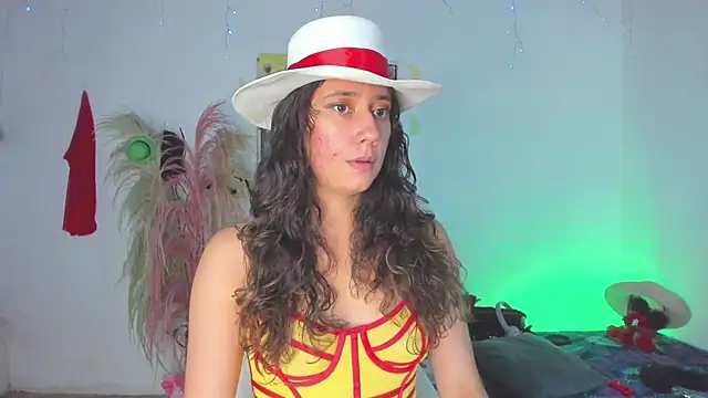 Snapshot of lovely_kitt chatting on 06/15/26, 12:12 lovely kitt online show from 06/15/26, 12:12