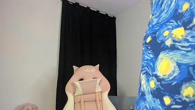 lovely kitt online show from 11/07/25, 12:15