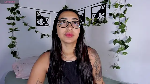 melanieecox online show from 09/26/25, 08:10