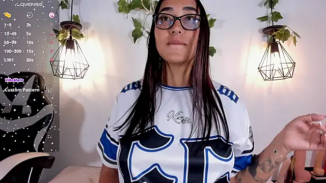 melanieecox online show from 04/02/26, 01:02