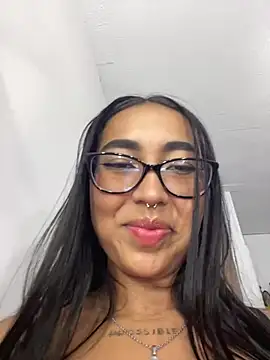 Snapshot of melanieecox chatting on 07/10/26, 01:05 melanieecox online show from 07/10/26, 01:05