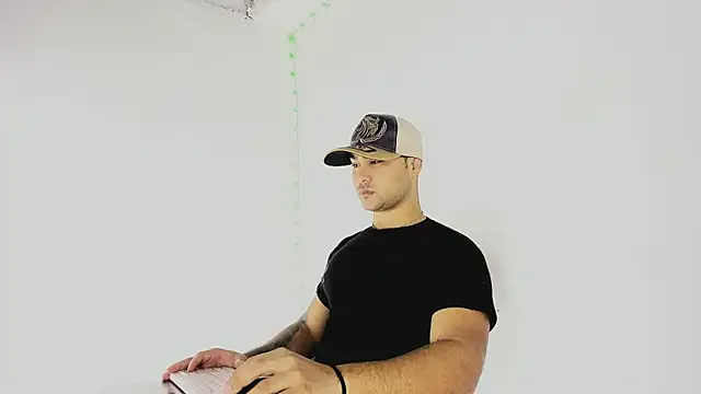 Sebas-hott online show from 09/24/25, 10:16