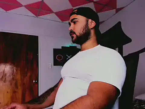 Sebas-hott online show from 02/19/25, 03:17