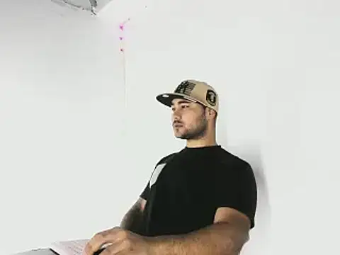 Sebas-hott online show from 10/03/25, 10:22