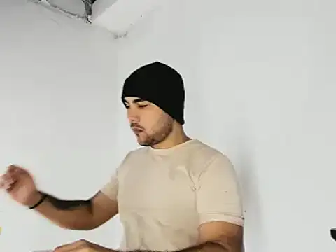 Sebas-hott online show from 10/28/25, 11:03