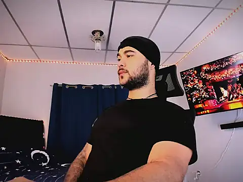 Sebas-hott online show from 12/17/25, 10:26