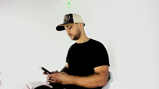 Sebas-hott online show from 09/09/25, 10:19