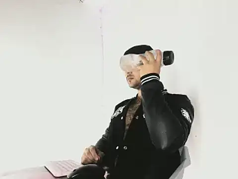 Sebas-hott online show from 09/30/25, 10:49