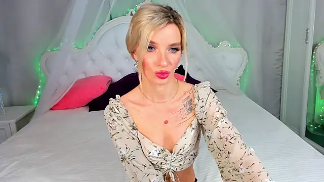 AlinaLovelyX online show from 11/15/25, 01:20