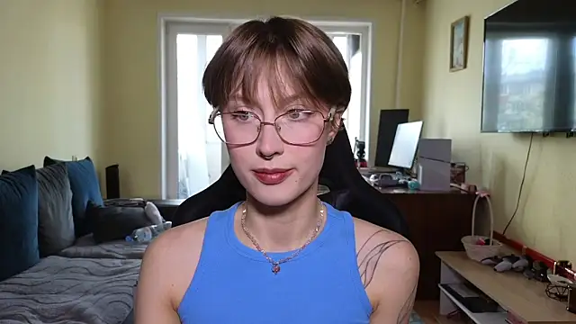 MalvinaBlum online show from 05/07/26, 07:34