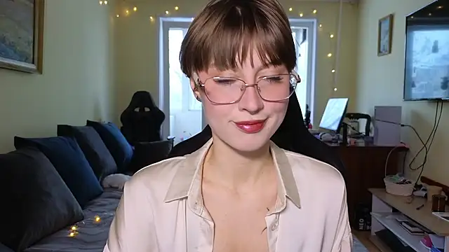 MalvinaBlum online show from 12/21/25, 04:25