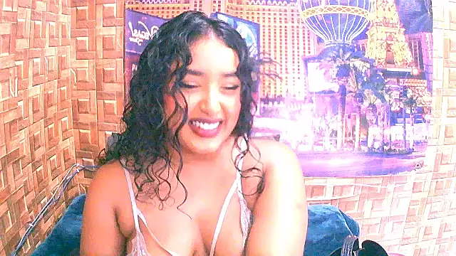 Snapshot of IndianAngel4u chatting on 04/09/26, 03:18 IndianAngel4u online show from 04/09/26, 03:18