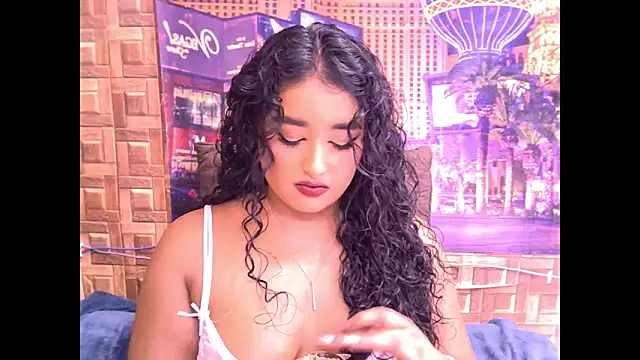 Snapshot of IndianAngel4u chatting on 05/16/26, 03:33 IndianAngel4u online show from 05/16/26, 03:33