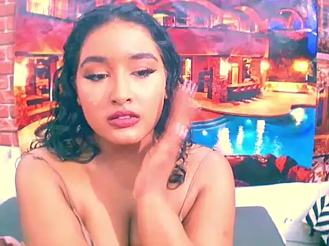 Snapshot of IndianAngel4u chatting on 12/17/25, 06:18 IndianAngel4u online show from 12/17/25, 06:18