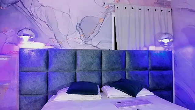 sabrinamilani online show from 09/13/25, 03:17