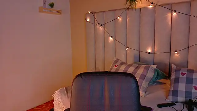 alaia-rogers online show from 12/18/25, 11:36