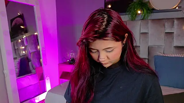 alaia-rogers online show from 10/28/25, 12:04