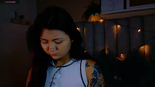 alaia-rogers online show from 12/17/25, 11:48