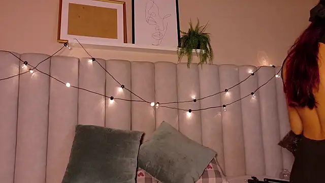 alaia-rogers online show from 11/18/25, 11:35