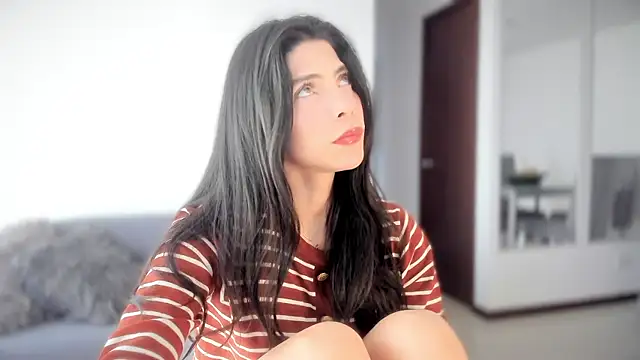 angelturned001 online show from 04/15/26, 05:17