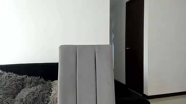 angelturned001 online show from 12/03/24, 09:17