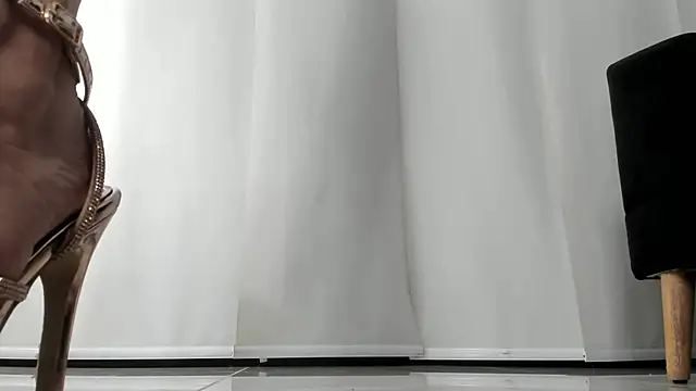 angelturned001 online show from 12/10/24, 11:30