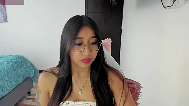 Snapshot of isa_bellaa0 chatting on 02/26/25, 10:47 isa bellaa0 online show from 02/26/25, 10:47