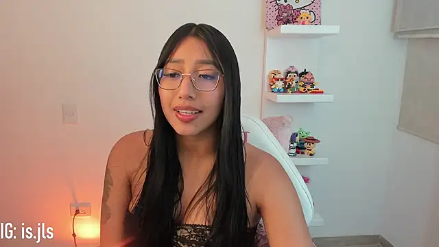 Snapshot of isa_bellaa0 chatting on 09/14/25, 04:13 isa bellaa0 online show from 09/14/25, 04:13