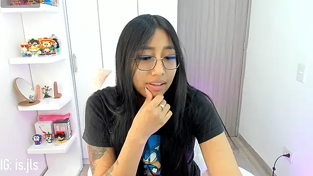 Snapshot of isa_bellaa0 chatting on 10/02/25, 04:27 isa bellaa0 online show from 10/02/25, 04:27