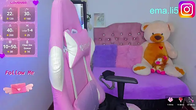 Snapshot of ema_tayy chatting on 06/03/26, 10:03 ema tayy online show from 06/03/26, 10:03