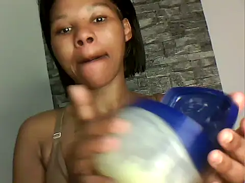 MAZINGDIVA1994 online show from 03/28/26, 07:15