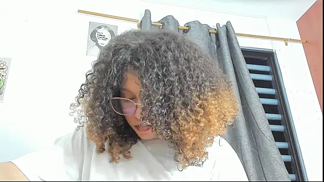 Ada gales  online show from 11/27/25, 03:40