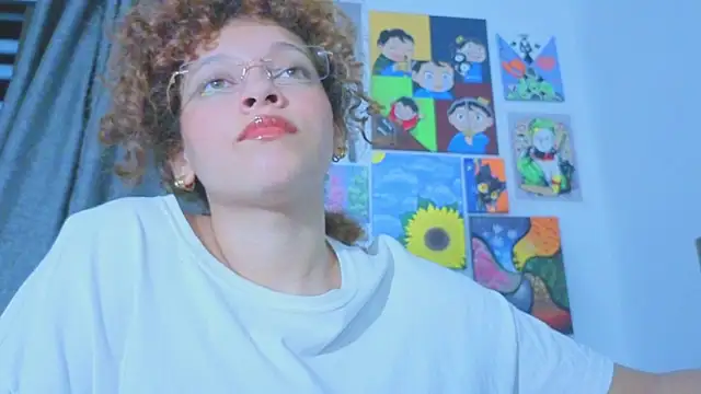 Snapshot of Ada_gales_ chatting on 06/18/26, 03:27 Ada gales online show from 06/18/26, 03:27