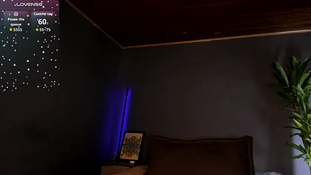 Snapshot of Angel_Snowhotxxx chatting on 11/12/25, 02:48 Angel Snowhotxxx online show from 11/12/25, 02:48