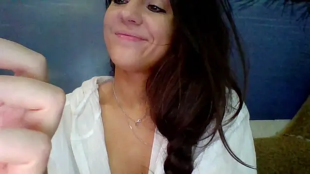 Snapshot of AliceTailor chatting on 06/21/26, 04:51 AliceTailor online show from 06/21/26, 04:51