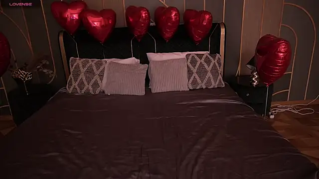 IceDanielles online show from 02/09/26, 03:21