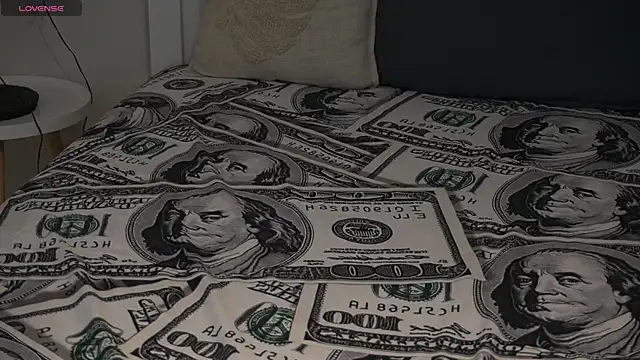 IceDanielles online show from 11/09/25, 01:37