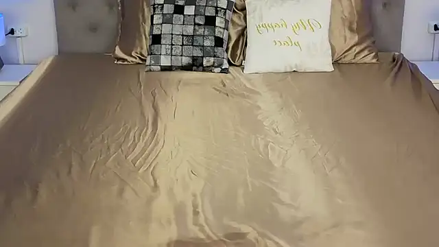 IceDanielles online show from 03/28/26, 01:56