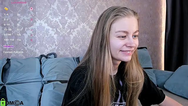 Snapshot of Polumna_cute chatting on 10/24/25, 09:52 Polumna cute online show from 10/24/25, 09:52