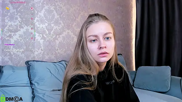 Snapshot of Polumna_cute chatting on 10/23/25, 08:35 Polumna cute online show from 10/23/25, 08:35